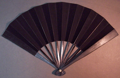 鉄扇特注 - 京扇子の春吉 [鉄扇と舞扇子の製造販売・特注]